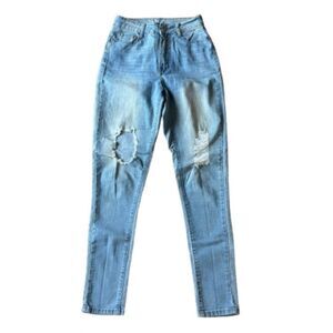 B.O.B Straight leg skinny denim light wash distressed jeans Women's Size 5/6